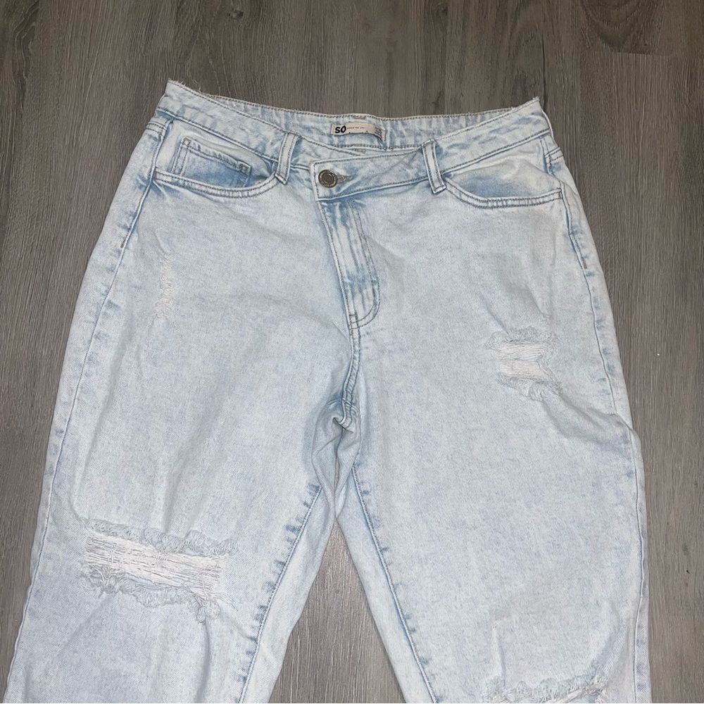 SO Light washed high rise Mom Distressed Jeans Juniors size 11 - Picture 3 of 10